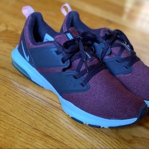 Nike Air Bella TR Training Sneakers